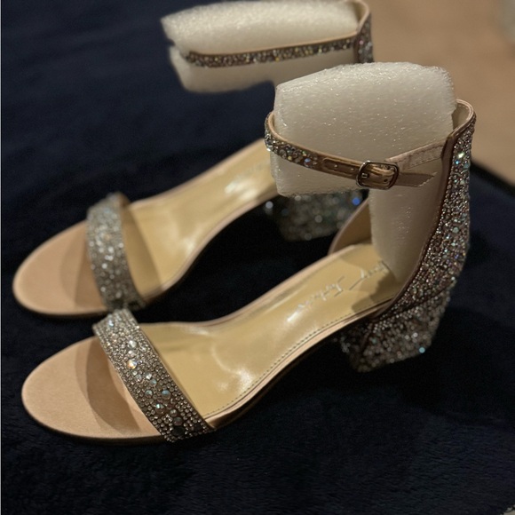 Betsey Johnson Shoes - NWT Betsy Johnson Mari shoes.